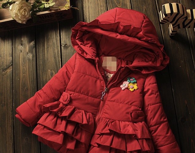 Geaca Amabelle cu gluga fronsata si flori brodate Geaca Amabelle cu gluga fronsata si flori brodate