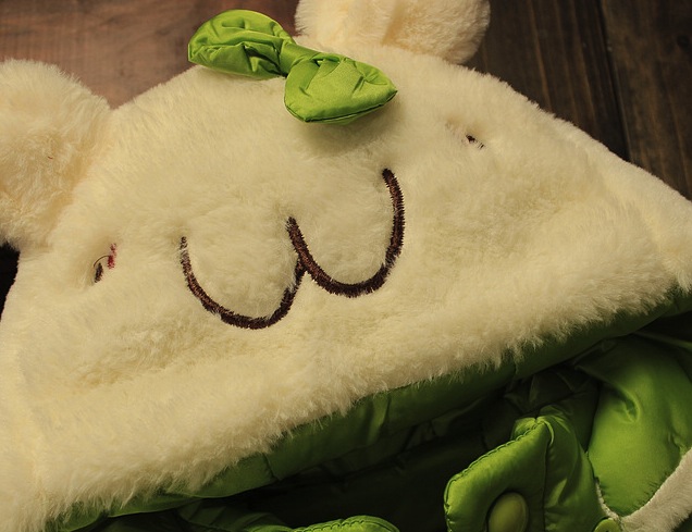 Geaca Ariane cu gluga simpatica si fundite 7 Geaca Ariane cu gluga simpatica si fundite 7