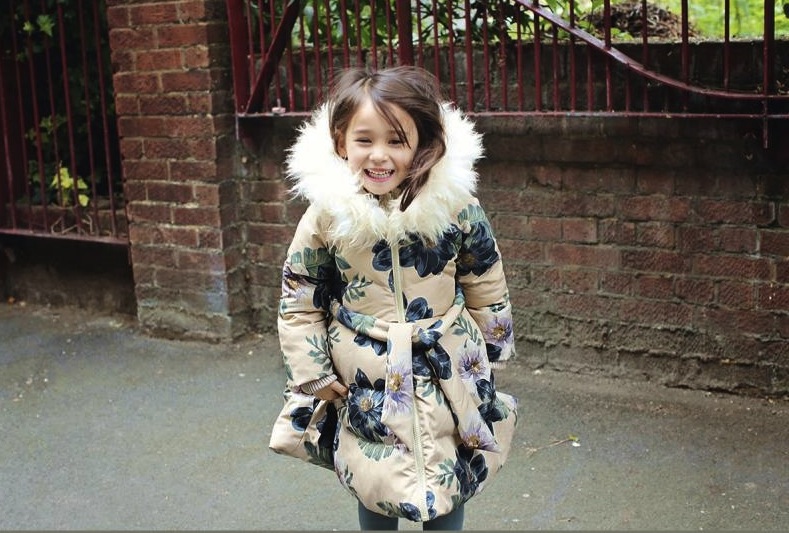 Geaca Belair cu gluga imblanita si motive florale 12 Geaca Belair cu gluga imblanita si motive florale 12