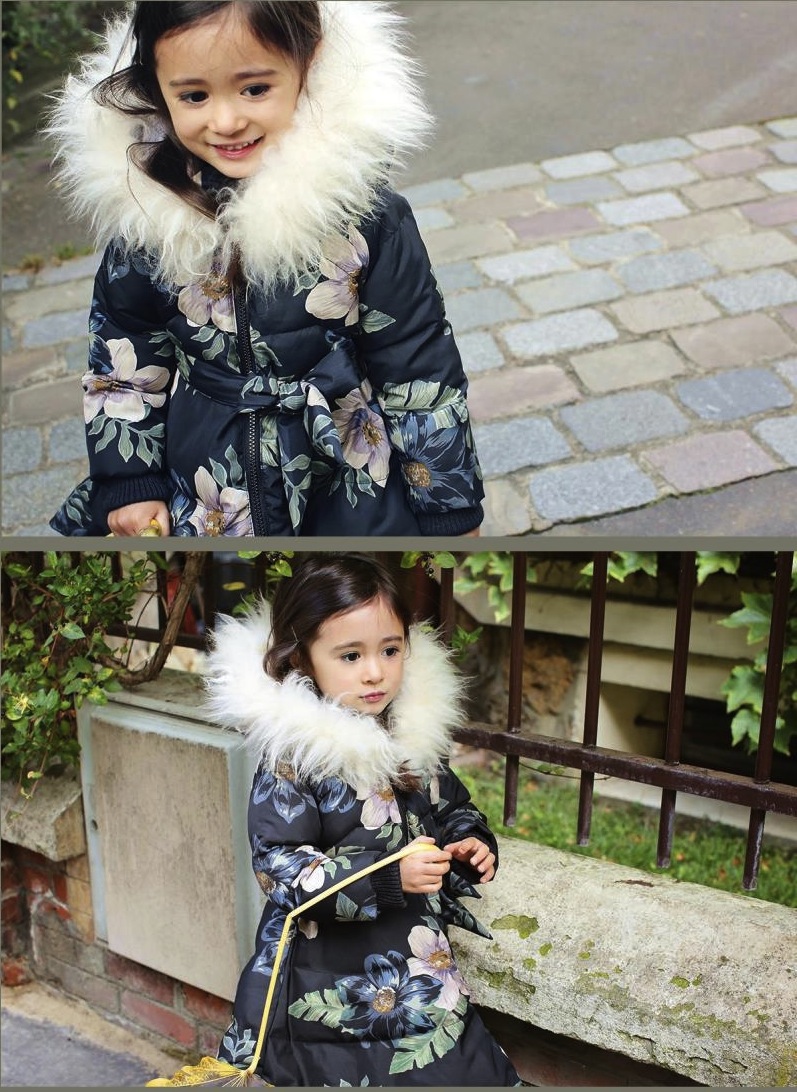 Geaca Belair cu gluga imblanita si motive florale 8 Geaca Belair cu gluga imblanita si motive florale 8