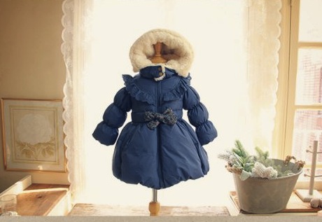 Geaca Belle cu gluga cu blanita si fundita