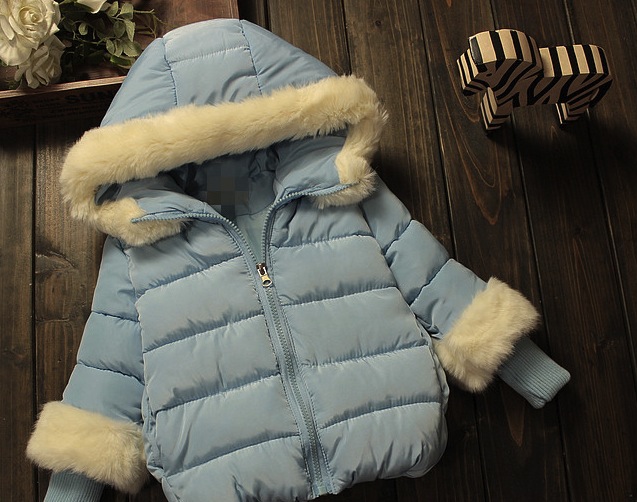 Geaca Claudia cu gluga si blanita Geaca Claudia cu gluga si blanita