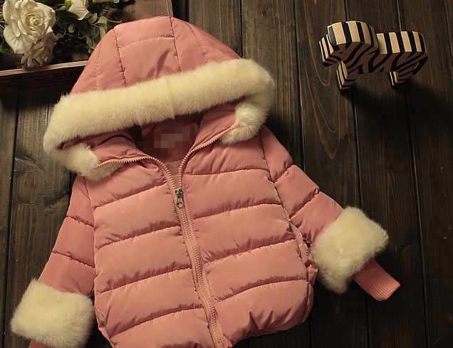 Geaca Claudia cu gluga si blanita Geaca Claudia cu gluga si blanita