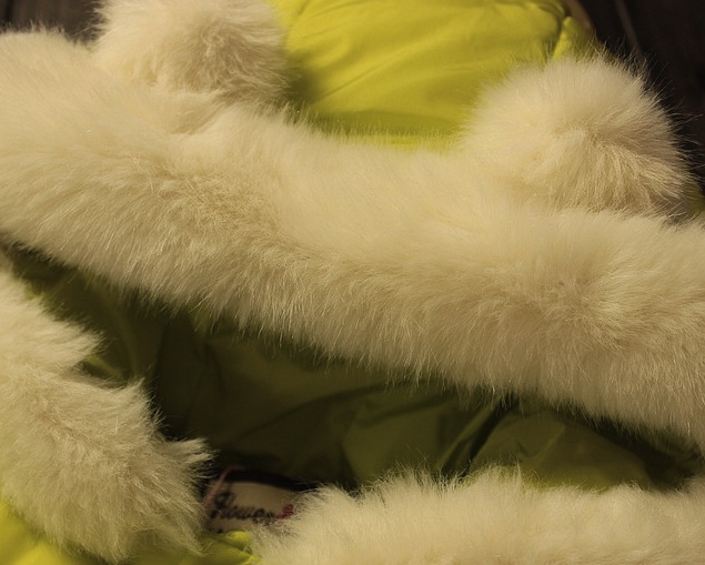 Geaca Evette cu blanita si fundite pentru fetite cochete 3 Geaca Evette cu blanita si fundite pentru fetite cochete 3