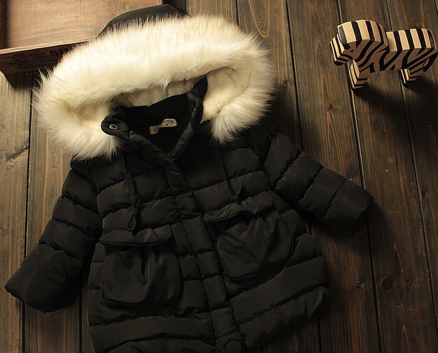 Geaca Valerie cu gluga si blanita chic Geaca Valerie cu gluga si blanita chic