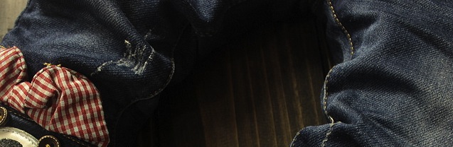 Jeans Amalia cu ursulet aplicat pe picior 6 Jeans Amalia cu ursulet aplicat pe picior 6