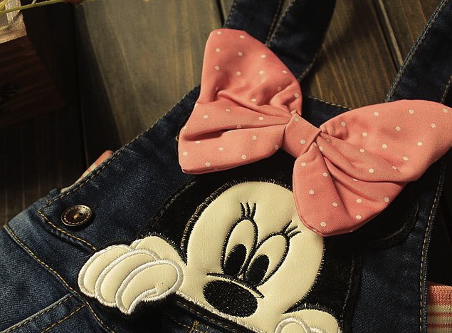 Jeans Erika cu bretele si Minnie 2 Jeans Erika cu bretele si Minnie 2