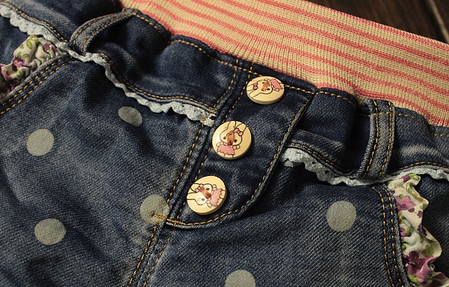 Jeans Gallia cu buline sau fundite 10 Jeans Gallia cu buline sau fundite 10