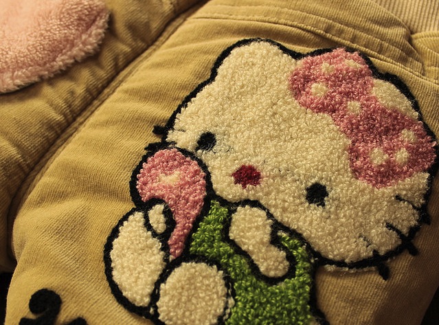 Pantaloni Jordane cu inimioare si Hello Kitty 12 Pantaloni Jordane cu inimioare si Hello Kitty 12