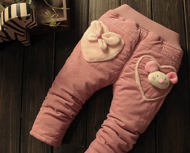 Pantaloni Jordane cu inimioare si Hello Kitty Pantaloni Jordane cu inimioare si Hello Kitty