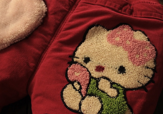 Pantaloni Jordane cu inimioare si Hello Kitty 6 Pantaloni Jordane cu inimioare si Hello Kitty 6