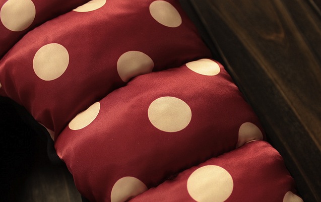 Pantaloni Marielle cu buline mari albe 4 Pantaloni Marielle cu buline mari albe 4