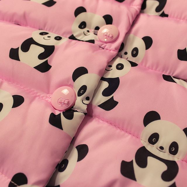 Geaca Andrea cu gluga si cu ursuleti panda imprimati Geaca Andrea cu gluga si cu ursuleti panda imprimati