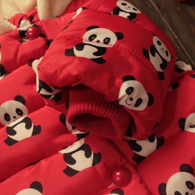 Geaca Andrea cu gluga si cu ursuleti panda imprimati Geaca Andrea cu gluga si cu ursuleti panda imprimati