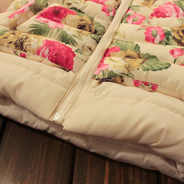 Geaca Katie cu gluga detasabila si imprimeu floral Geaca Katie cu gluga detasabila si imprimeu floral