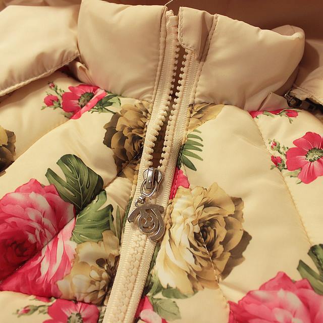 Geaca Katie cu gluga detasabila si imprimeu floral Geaca Katie cu gluga detasabila si imprimeu floral