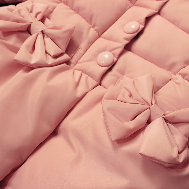 Geaca cu gluga cu blanita si fundite - Alexis Geaca cu gluga cu blanita si fundite - Alexis