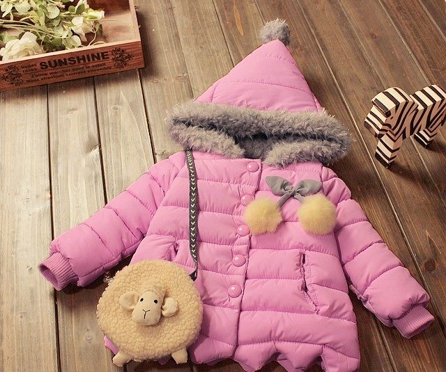 Geaca cu gluga imblanita si margini fronsate - Alice