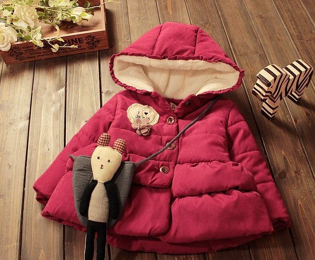 Geaca cu gluga si captuseala imblanita model Dahna