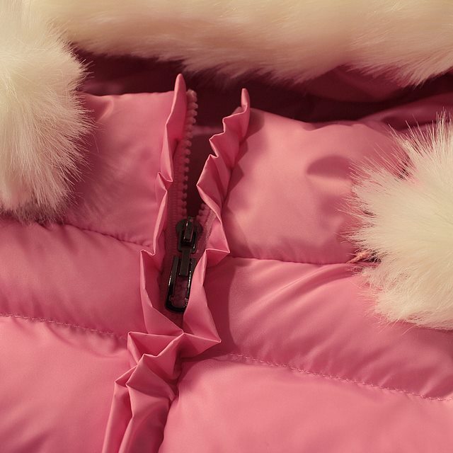 Geaca iarna cu gluga imblanita model Ceria Geaca iarna cu gluga imblanita model Ceria