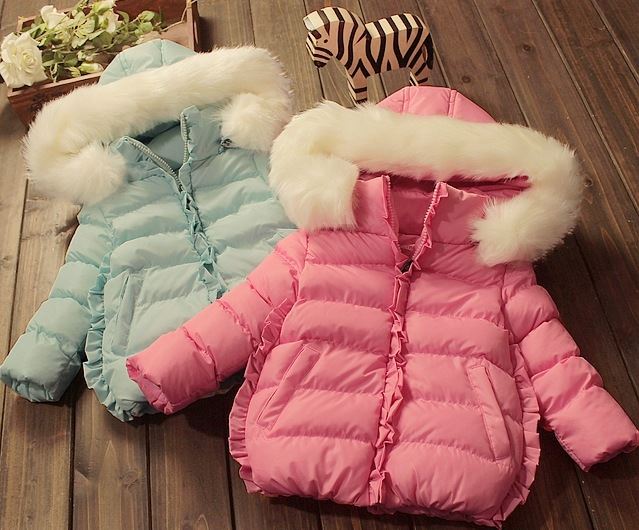 Geaca iarna cu gluga imblanita model Ceria