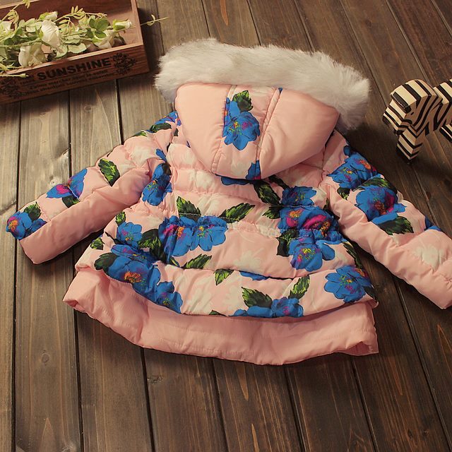 Geaca iarna cu imprimeu floral si gluga model Carlotta