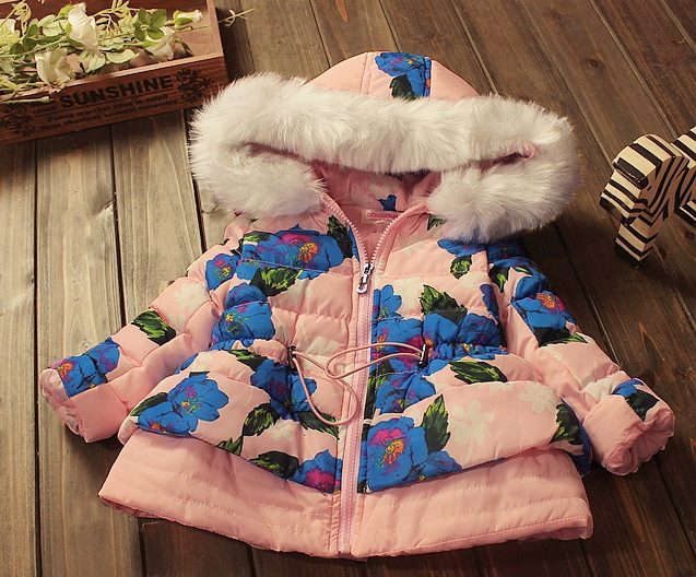 Geaca iarna cu imprimeu floral si gluga model Carlotta