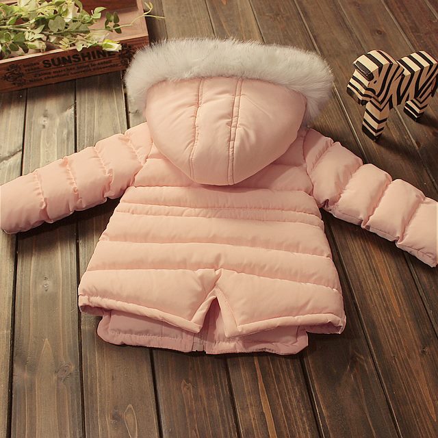 Geaca pentru iarna cu cordon reglabil - Cheri Geaca pentru iarna cu cordon reglabil - Cheri