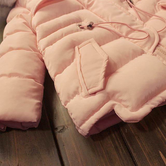 Geaca pentru iarna cu cordon reglabil - Cheri Geaca pentru iarna cu cordon reglabil - Cheri