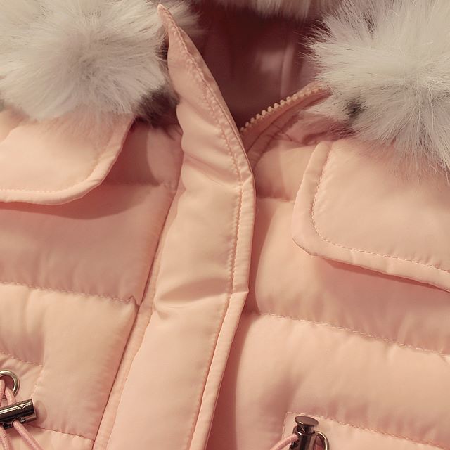 Geaca pentru iarna cu cordon reglabil - Cheri Geaca pentru iarna cu cordon reglabil - Cheri