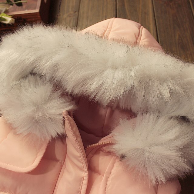 Geaca pentru iarna cu cordon reglabil - Cheri Geaca pentru iarna cu cordon reglabil - Cheri