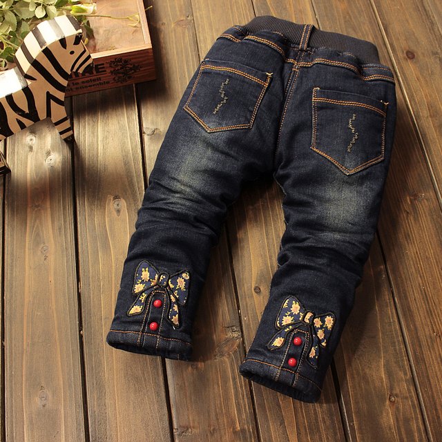 Jeans cu captuseala groasa si fundite din broderie - Cira Jeans cu captuseala groasa si fundite din broderie - Cira