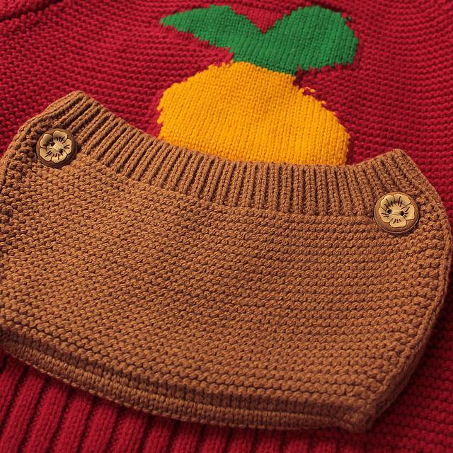 Pulover cu figurina vesela si buzunar detasabil - Noemie Pulover cu figurina vesela si buzunar detasabil - Noemie