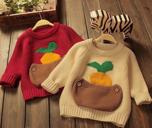 Pulover cu figurina vesela si buzunar detasabil - Noemie