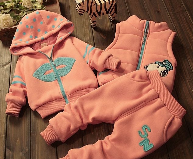 Set casual cu vesta, geaca si pantaloni model Leora