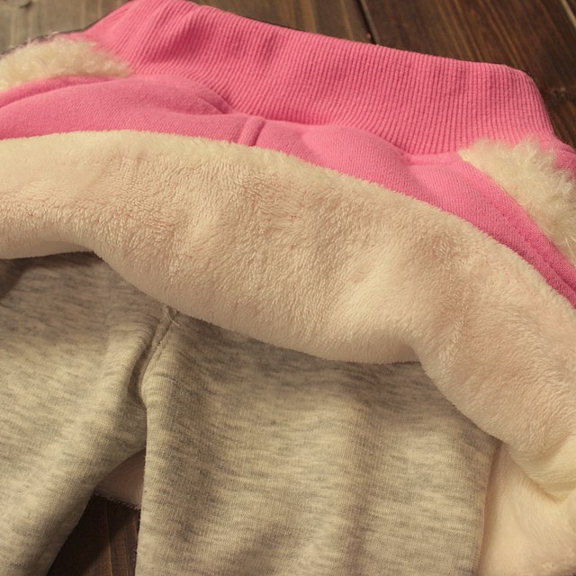 Set fetite cu hanorac cu gluga si fusta cu pantaloni - Terra Set fetite cu hanorac cu gluga si fusta cu pantaloni - Terra