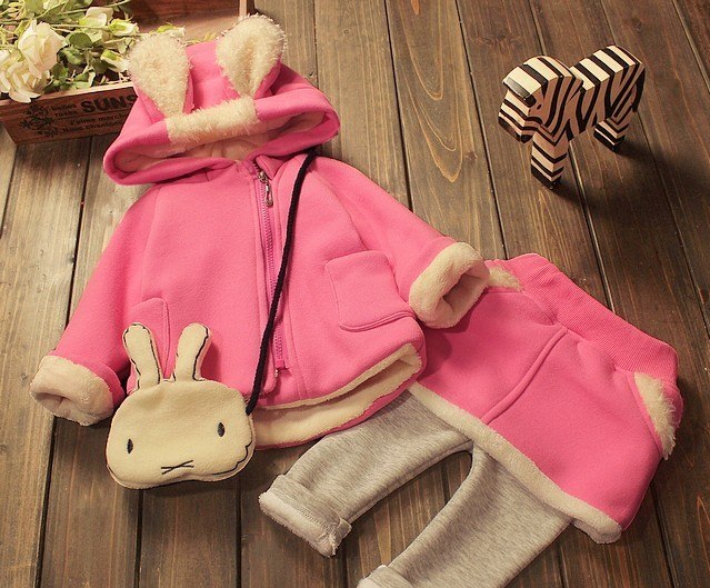 Set fetite cu hanorac cu gluga si fusta cu pantaloni - Terra Set fetite cu hanorac cu gluga si fusta cu pantaloni - Terra