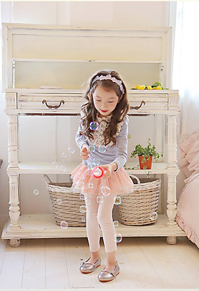 Bluza chic cu guler din macrame model Ellen T Bluza chic cu guler din macrame model Ellen T