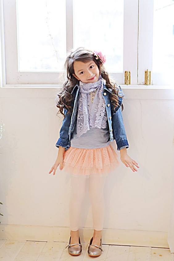 Bluza chic cu guler din macrame model Ellen T Bluza chic cu guler din macrame model Ellen T