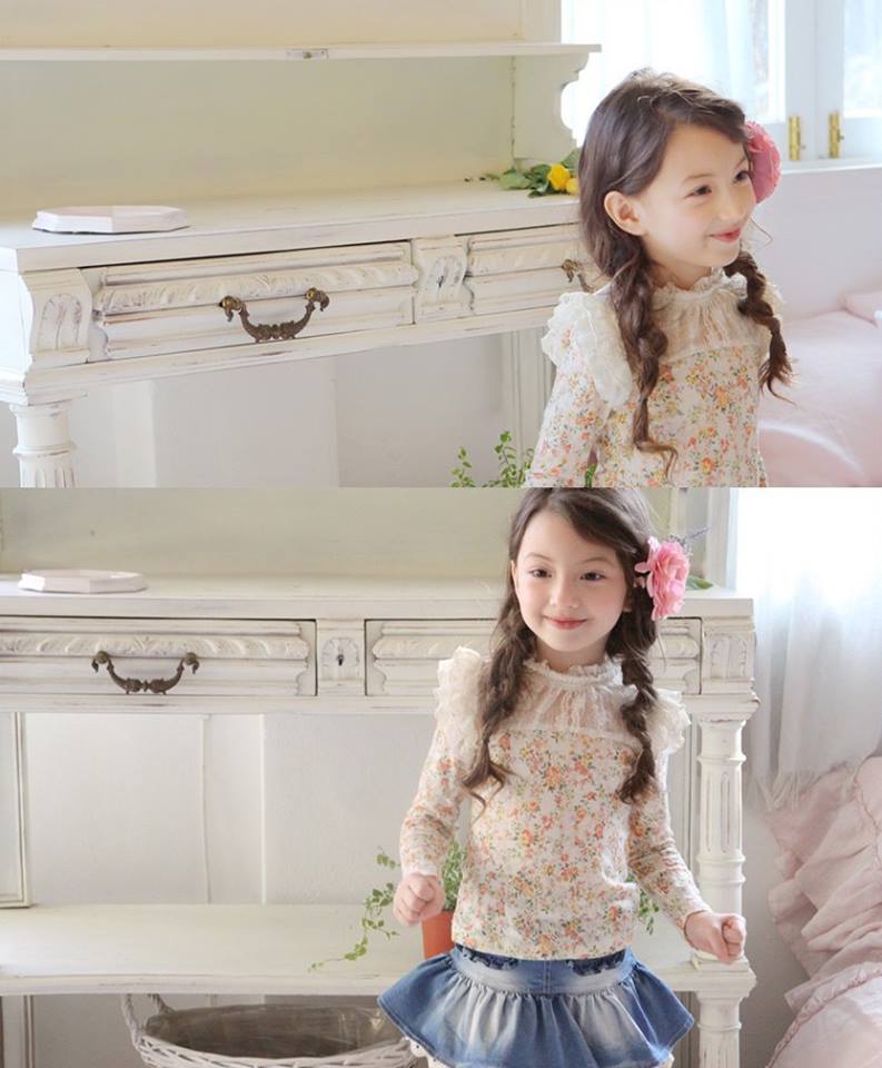 Bluza cu imprimeu floral si dantela model Giselle Bluza cu imprimeu floral si dantela model Giselle