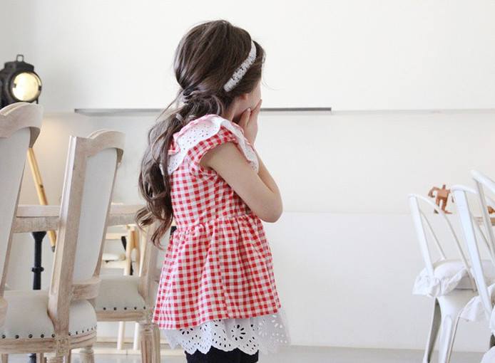 Bluza vaporoasa cu broderie aplicata model Cherry 3 Bluza vaporoasa cu broderie aplicata model Cherry 3