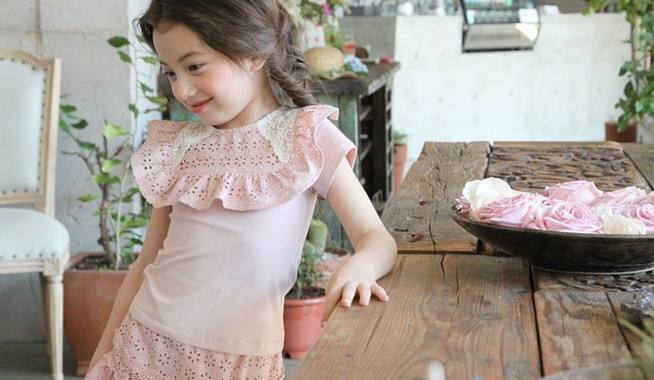 Bluza de vara cu guler brodat model Labelle 1 Bluza de vara cu guler brodat model Labelle 1