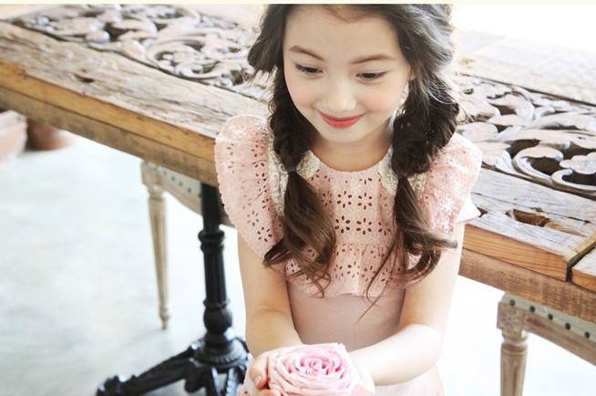 Bluza de vara cu guler brodat model Labelle 2 Bluza de vara cu guler brodat model Labelle 2