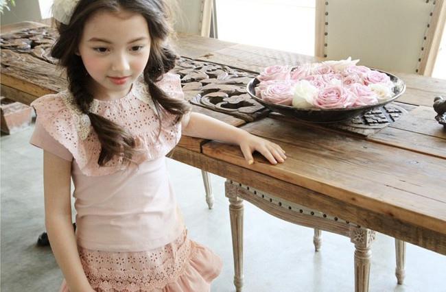 Bluza de vara cu guler brodat model Labelle 7 Bluza de vara cu guler brodat model Labelle 7