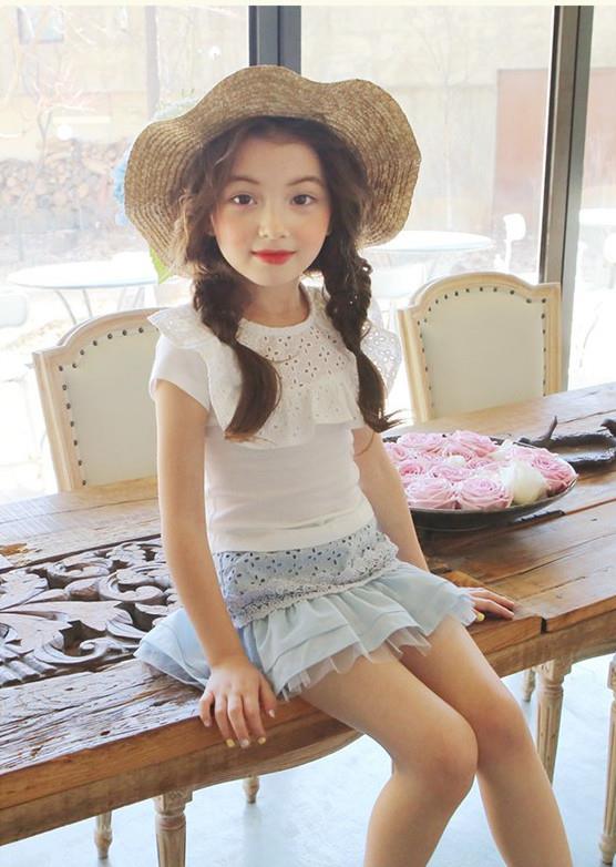 Bluza de vara cu guler brodat model Labelle 8 Bluza de vara cu guler brodat model Labelle 8