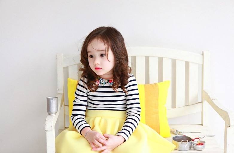 Rochie trendy cu guler inflorat model Edina 7 Rochie trendy cu guler inflorat model Edina 7