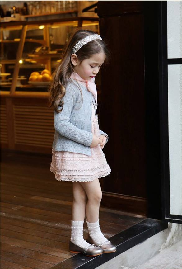 Rochie vintage delicata cu broderie model Lucia 1