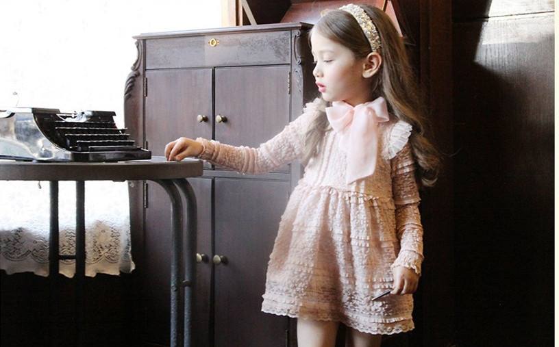 Rochie vintage delicata cu broderie model Lucia 7